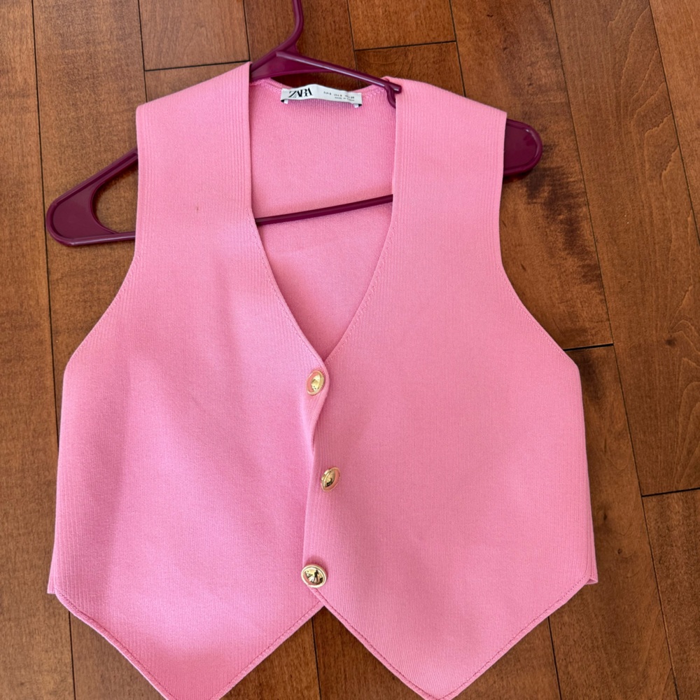 Zara Pink Button-Front V-Neck Crop Vest